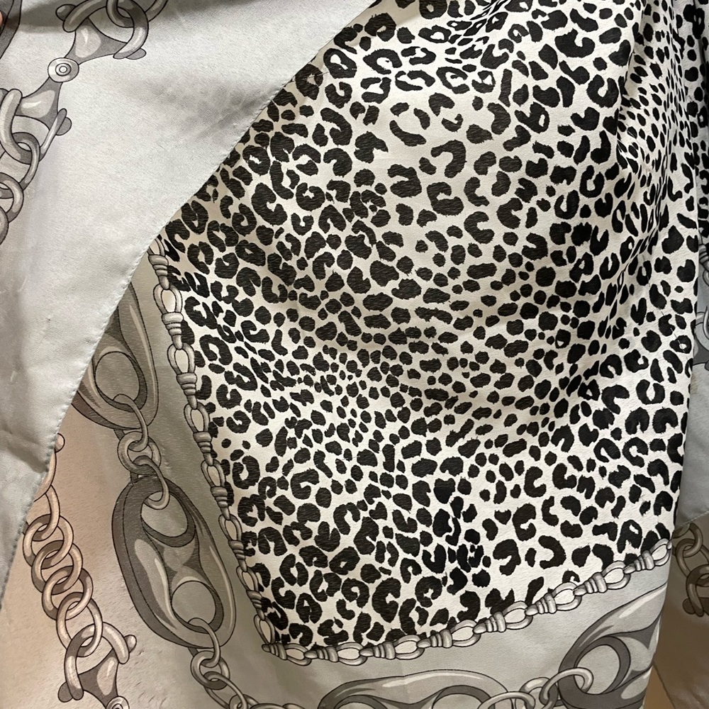 Scarf - Picture 3 of 3